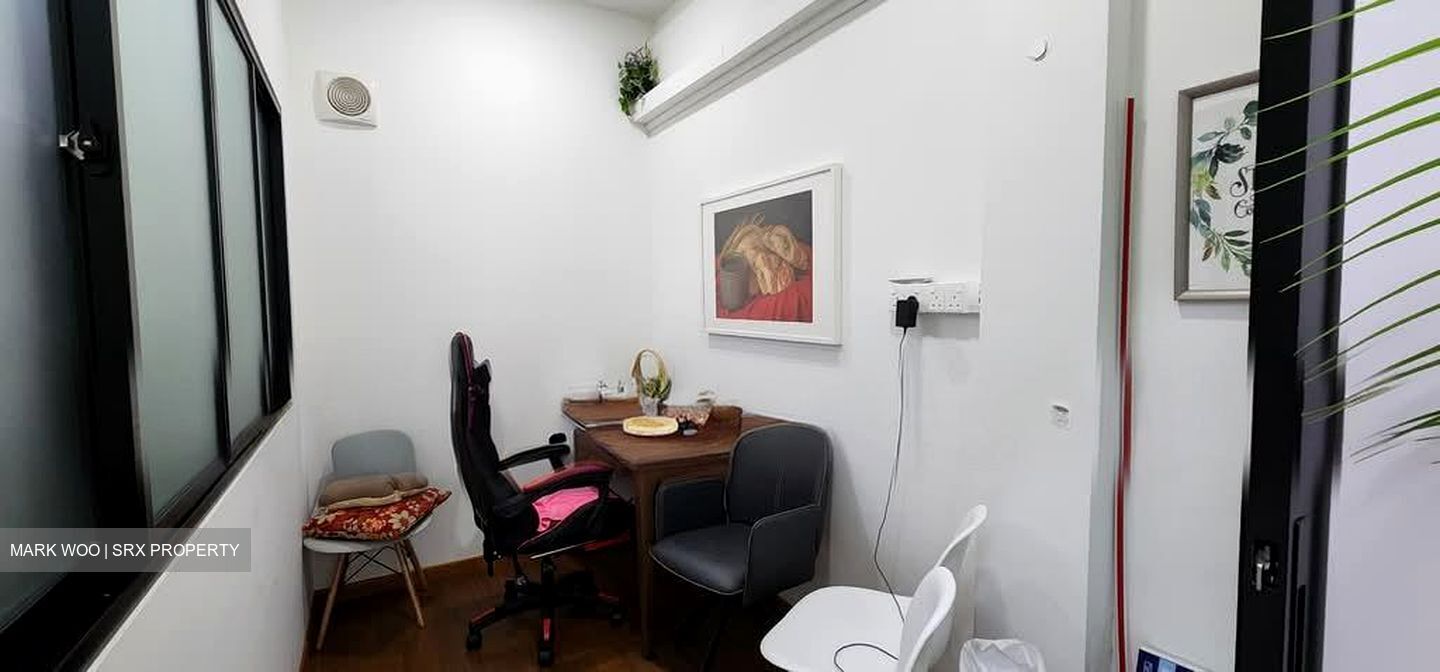 Jalan Besar (D8), Office #536470131
